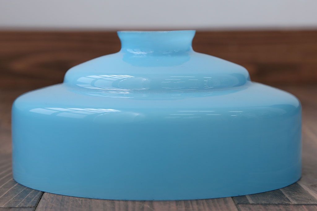 昭和レトロ　淡く爽やかな色合いがおしゃれな被せガラスシェード天井照明