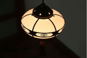 アンティーク　銅の装飾が素敵な雪洞(ぼんぼり)吊り下げ照明