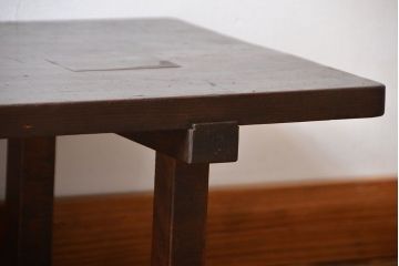 アンティーク家具　アンティーク　古い木の味わい深い脚付き裁ち板