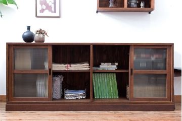 レトロ家具　昭和レトロ　モールガラス入り!4枚引き戸のアンティーク収納棚