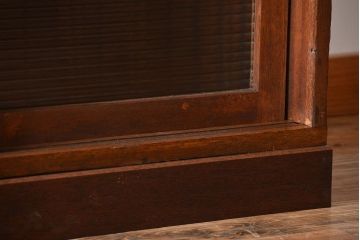 レトロ家具　昭和レトロ　モールガラス入り!4枚引き戸のアンティーク収納棚