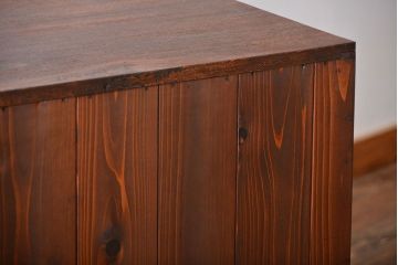 レトロ家具　昭和レトロ　モールガラス入り!4枚引き戸のアンティーク収納棚