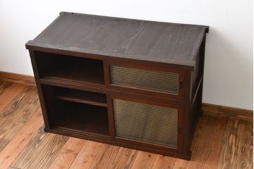 アンティーク家具　アンティーク　古い木製のモールガラス戸水屋箪笥サイドボード