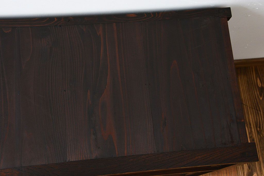 アンティーク家具　アンティーク　古い木製のモールガラス戸水屋箪笥サイドボード