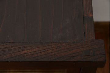 アンティーク家具　アンティーク　古い木製のモールガラス戸水屋箪笥サイドボード