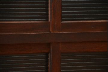 アンティーク家具　アンティーク　古い木製のモールガラス戸水屋箪笥サイドボード