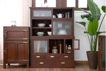 アンティーク家具　古民具・骨董　モールガラス入り!前面欅材の和製アンティーク収納棚