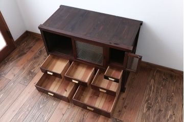 アンティーク家具　古民具・骨董　モールガラス入り!前面欅材の和製アンティーク収納棚