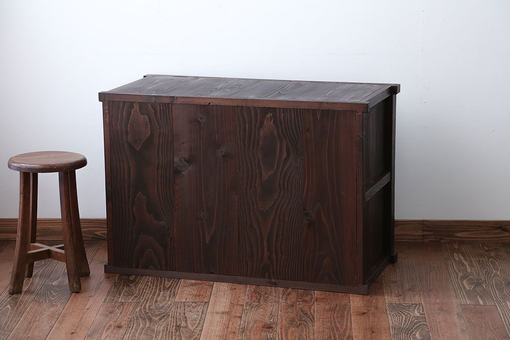 アンティーク家具　古民具・骨董　モールガラス入り!前面欅材の和製アンティーク収納棚