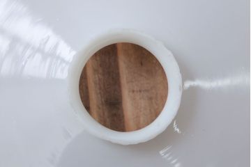 昭和レトロ　シンプルな白いガラスの平笠天井照明2個セット