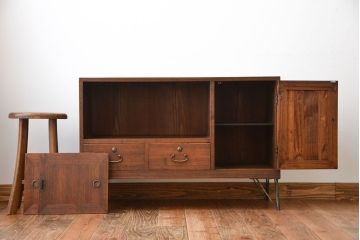 アンティーク家具　アンティーク　古い木製の和風な鉄脚ローボード