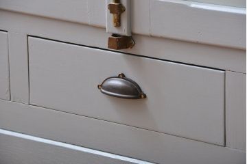 アンティーク家具　アンティーク　おしゃれな壁紙付きペイントガラスケース(ショーケース)