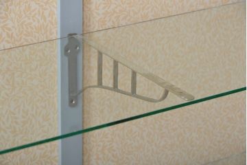 アンティーク家具　アンティーク　おしゃれな壁紙付きペイントガラスケース(ショーケース)