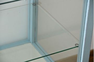 レトロ家具　昭和レトロ　かわいい鉄脚!アンティークオープンラックショーケース