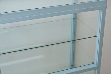 レトロ家具　昭和レトロ　かわいい鉄脚!アンティークオープンラックショーケース