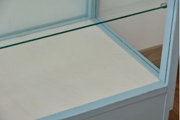 レトロ家具　昭和レトロ　かわいい鉄脚!アンティークオープンラックショーケース