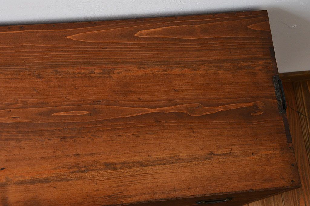 アンティーク家具　アンティーク　古い木製の和風な鉄脚ローボード(2)