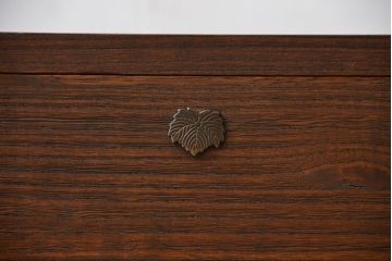 アンティーク家具　アンティーク　古い木製の和風な鉄脚ローボード(2)