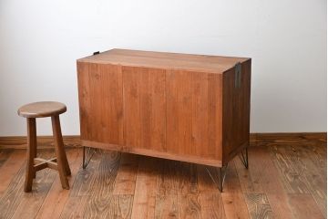 アンティーク家具　アンティーク　古い木製の和風な鉄脚ローボード(2)