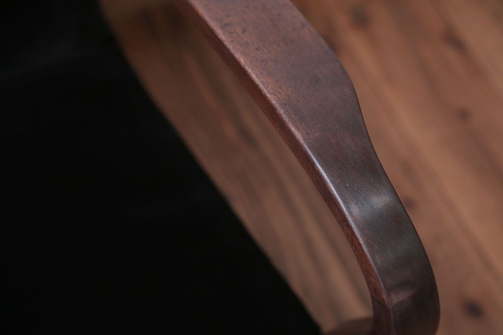 アンティーク家具　アンティーク　シンプルでシックな1人掛け曲げ木アームソファ(1)