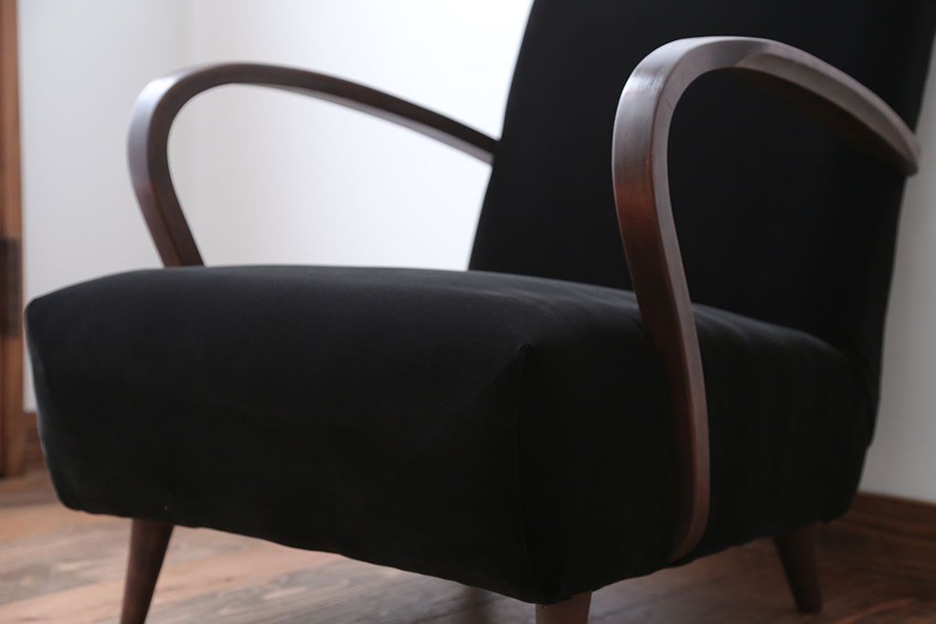 アンティーク家具　アンティーク　シンプルでシックな1人掛け曲げ木アームソファ(1)