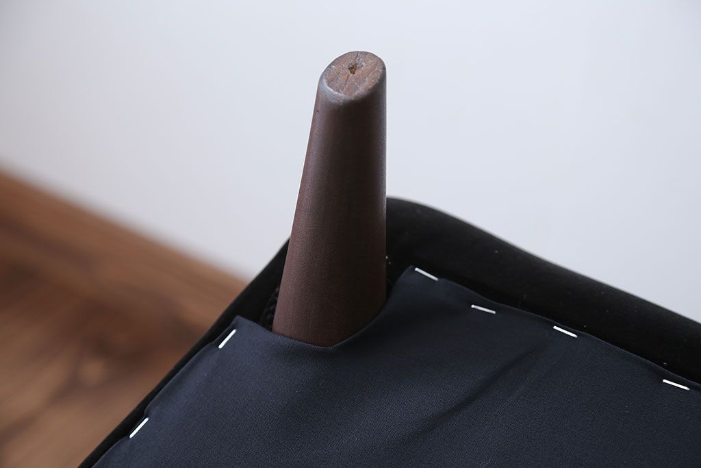 アンティーク家具　アンティーク　シンプルでシックな1人掛け曲げ木アームソファ(1)