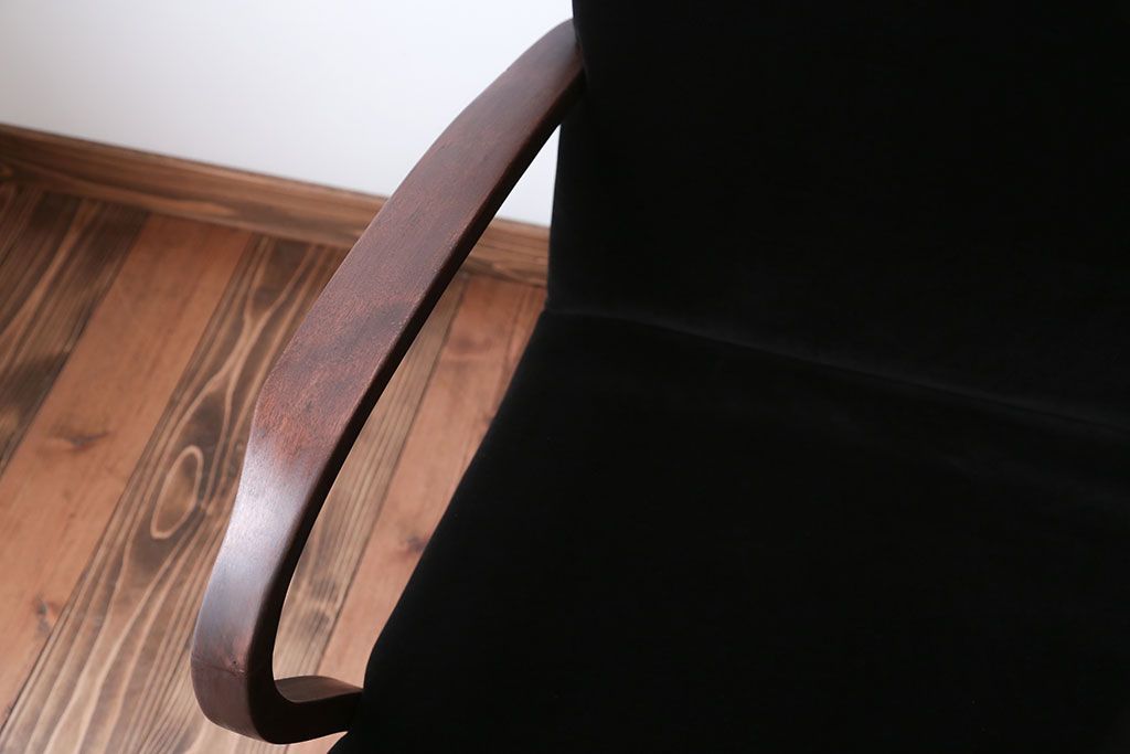 アンティーク家具　アンティーク　シンプルでシックな1人掛け曲げ木アームソファ(2)