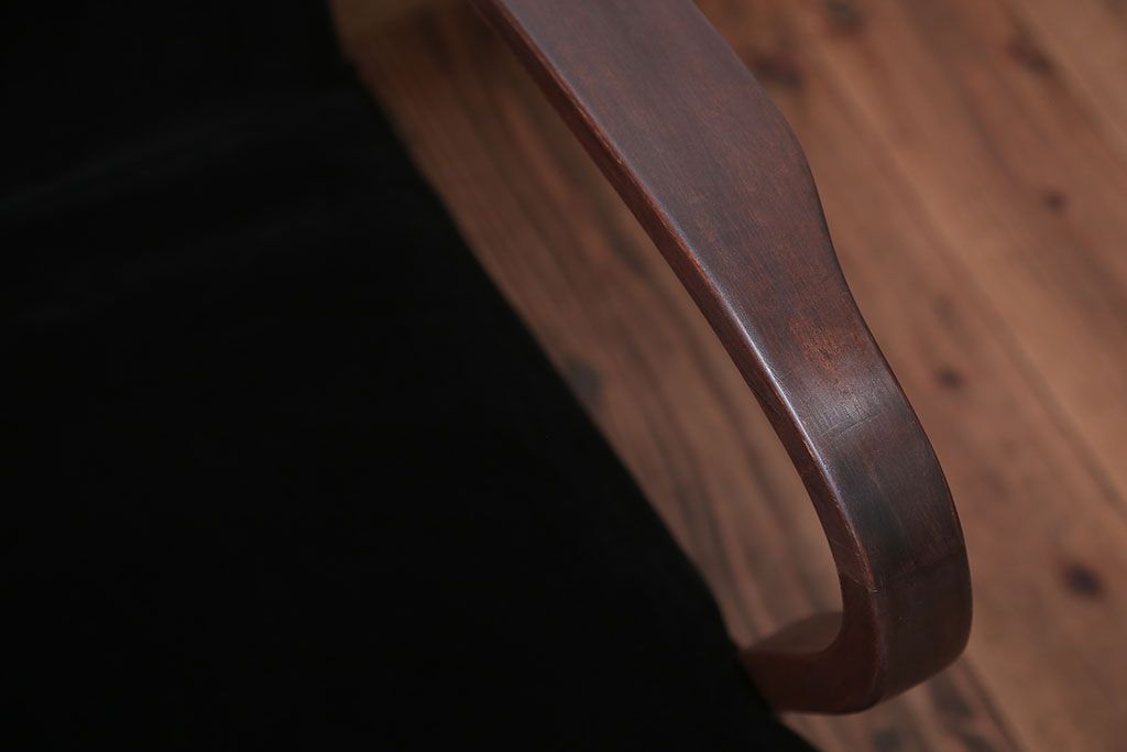 アンティーク家具　アンティーク　シンプルでシックな1人掛け曲げ木アームソファ(2)