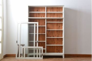 アンティーク家具　アンティークペイント　気泡ガラス入り!薄型収納棚
