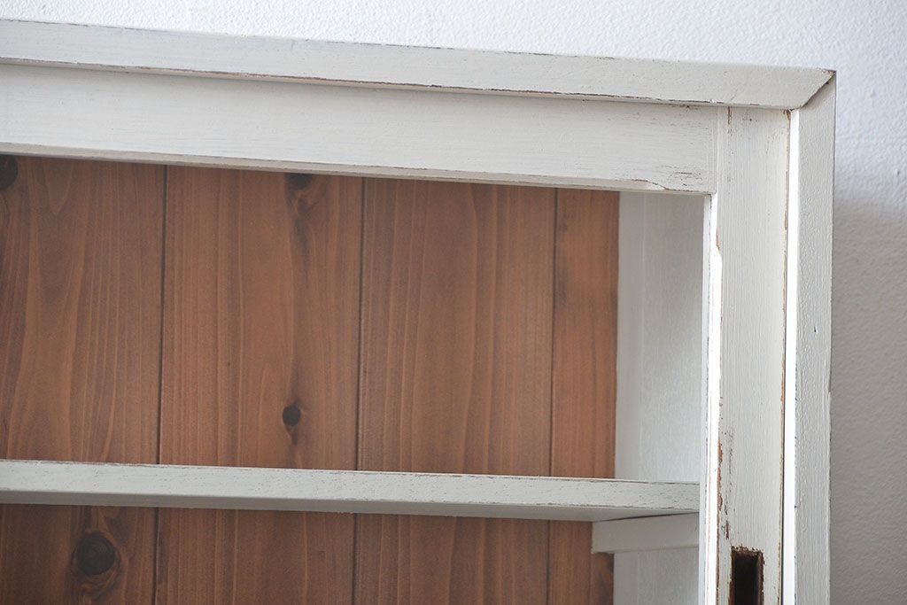 アンティーク家具　アンティークペイント　気泡ガラス入り!薄型収納棚