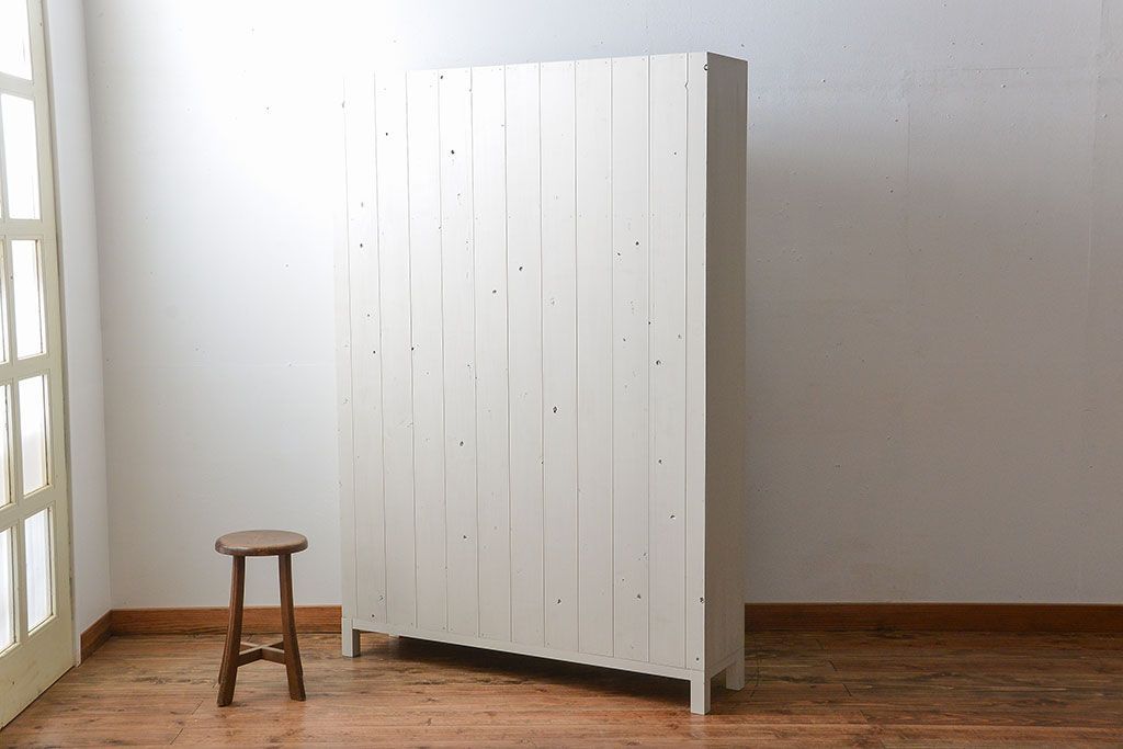 アンティーク家具　アンティークペイント　気泡ガラス入り!薄型収納棚