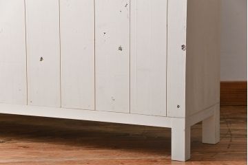 アンティーク家具　アンティークペイント　気泡ガラス入り!薄型収納棚