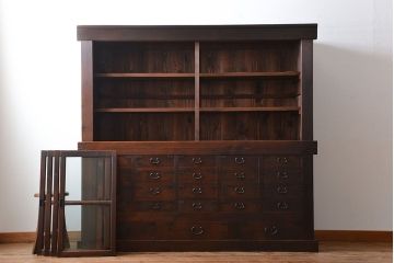 アンティーク家具　古民具・骨董　高級!4枚引き戸の重ね収納棚(水屋箪笥)