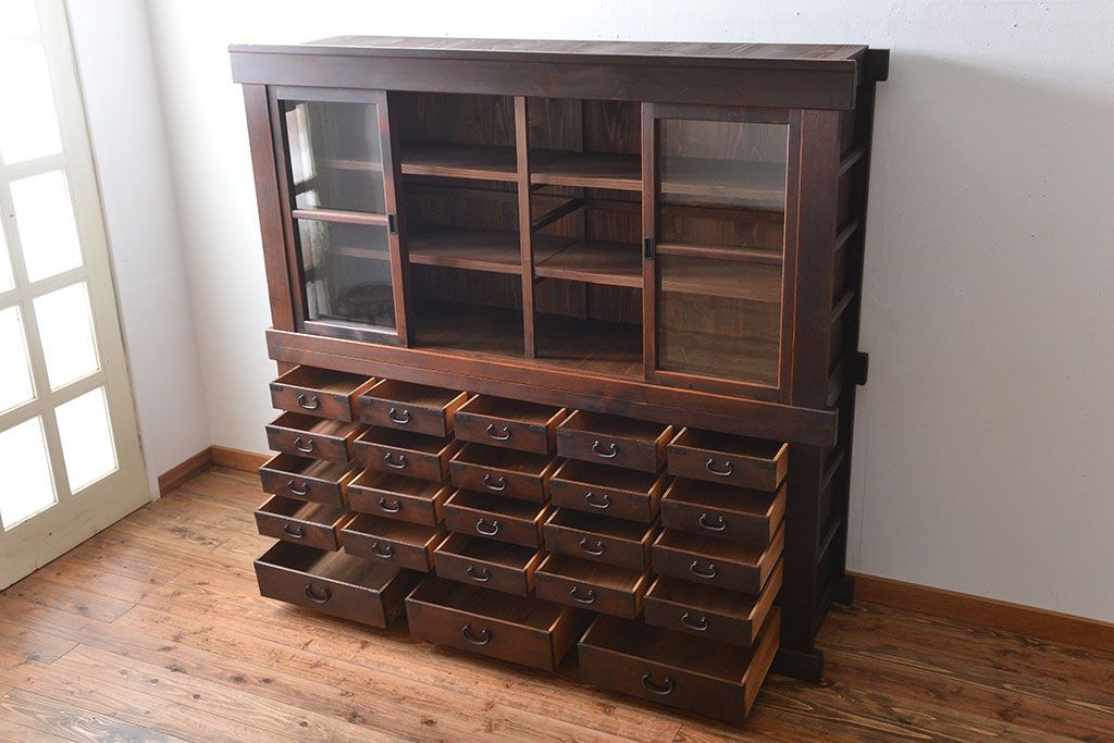 アンティーク家具　古民具・骨董　高級!4枚引き戸の重ね収納棚(水屋箪笥)