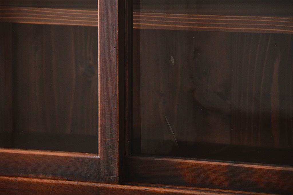 アンティーク家具　古民具・骨董　高級!4枚引き戸の重ね収納棚(水屋箪笥)