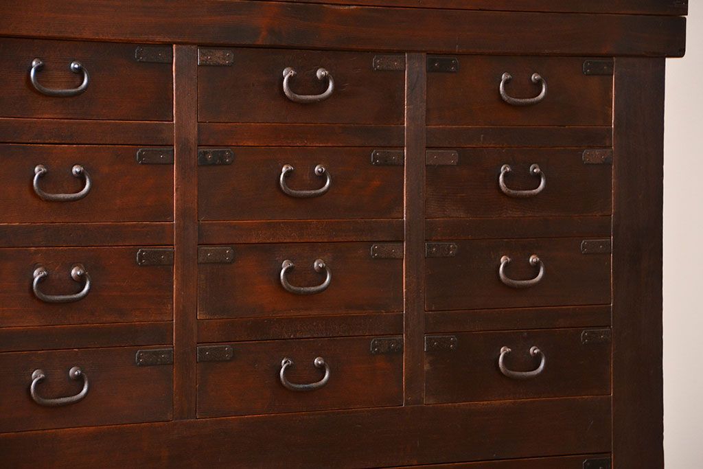 アンティーク家具　古民具・骨董　高級!4枚引き戸の重ね収納棚(水屋箪笥)