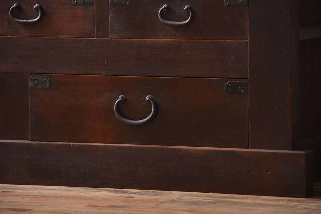 アンティーク家具　古民具・骨董　高級!4枚引き戸の重ね収納棚(水屋箪笥)