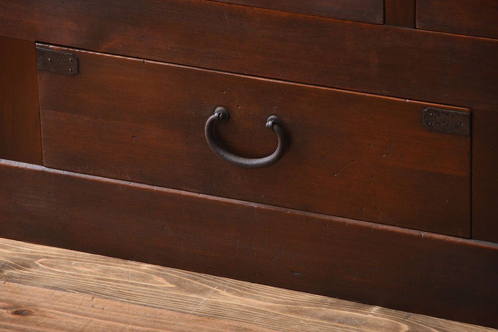 アンティーク家具　古民具・骨董　高級!4枚引き戸の重ね収納棚(水屋箪笥)