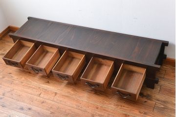 アンティーク家具　古民具・骨董　脚付き!時代箪笥テレビボード(水屋箪笥、ローボード、テレビ台、キャビネット、収納棚)(1)