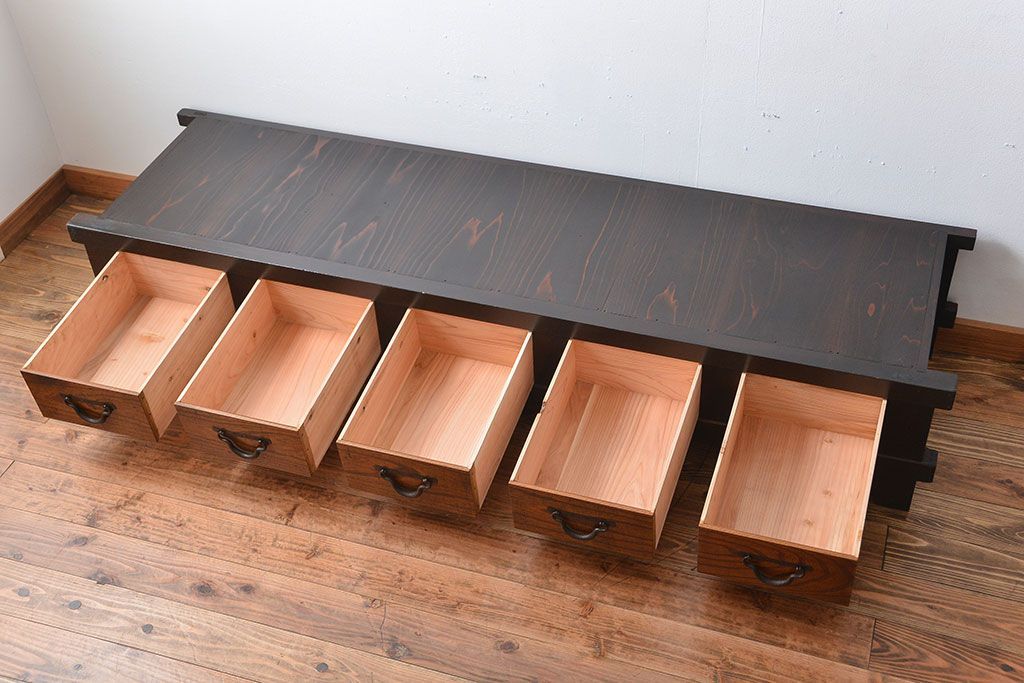 アンティーク家具　古民具・骨董　脚付き!時代箪笥テレビボード(水屋箪笥、ローボード、テレビ台、キャビネット、収納棚)(2)