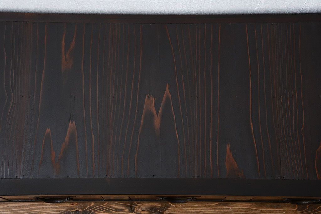 アンティーク家具　古民具・骨董　脚付き!時代箪笥テレビボード(水屋箪笥、ローボード、テレビ台、キャビネット、収納棚)(2)