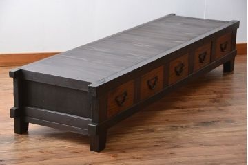 アンティーク家具　古民具・骨董　脚付き!時代箪笥テレビボード(水屋箪笥、ローボード、テレビ台、キャビネット、収納棚)(2)