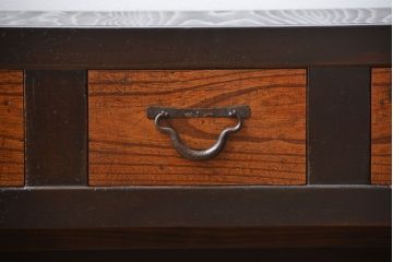 アンティーク家具　古民具・骨董　脚付き!時代箪笥テレビボード(水屋箪笥、ローボード、テレビ台、キャビネット、収納棚)(2)