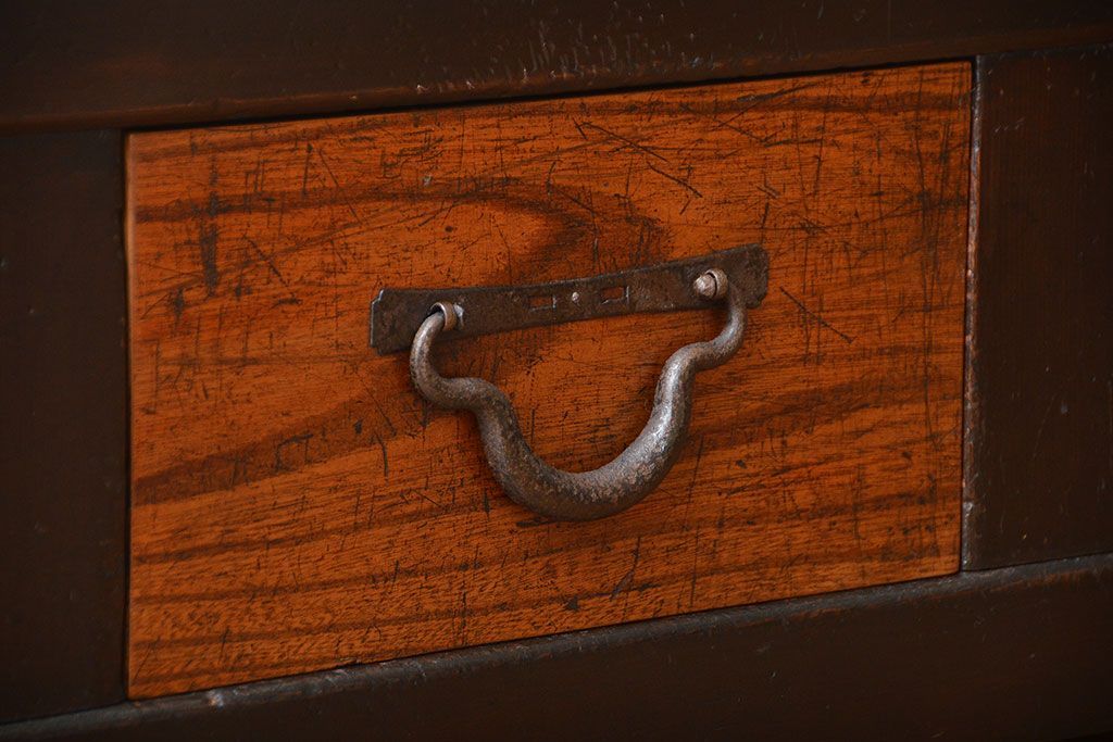 アンティーク家具　古民具・骨董　脚付き!時代箪笥テレビボード(水屋箪笥、ローボード、テレビ台、キャビネット、収納棚)(2)