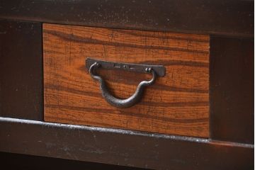 アンティーク家具　古民具・骨董　脚付き!時代箪笥テレビボード(水屋箪笥、ローボード、テレビ台、キャビネット、収納棚)(2)