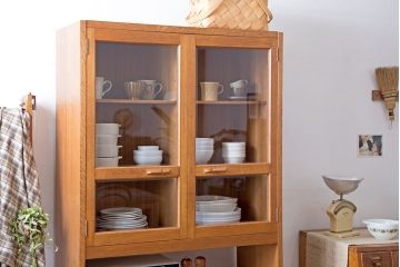ヴィンテージ家具　1960年代　ビンテージ品　北欧風デザインのカップボード(食器棚)