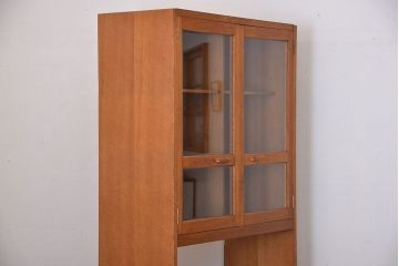 ヴィンテージ家具　1960年代　ビンテージ品　北欧風デザインのカップボード(食器棚)