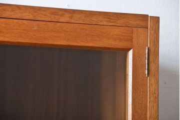 ヴィンテージ家具　1960年代　ビンテージ品　北欧風デザインのカップボード(食器棚)
