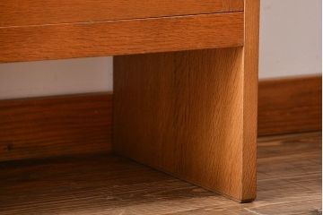 ヴィンテージ家具　1960年代　ビンテージ品　北欧風デザインのカップボード(食器棚)