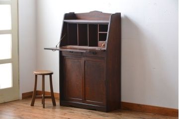 アンティーク家具　和製アンティーク　古い木製のライティングビューロー